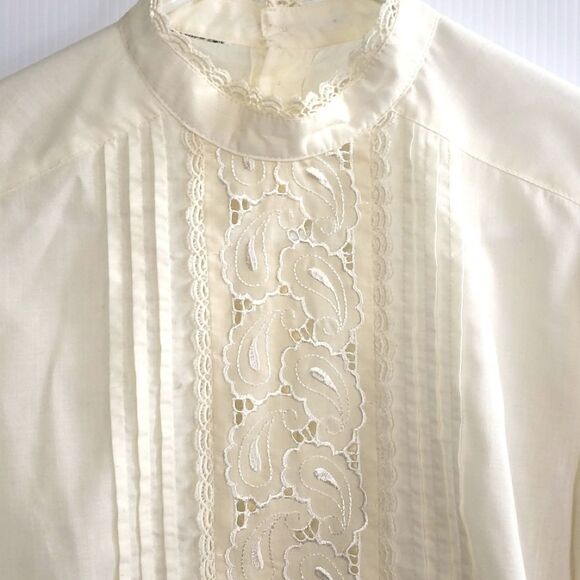 Vintage Unbranded women's Ivory Blouse - Picture 4 of 5